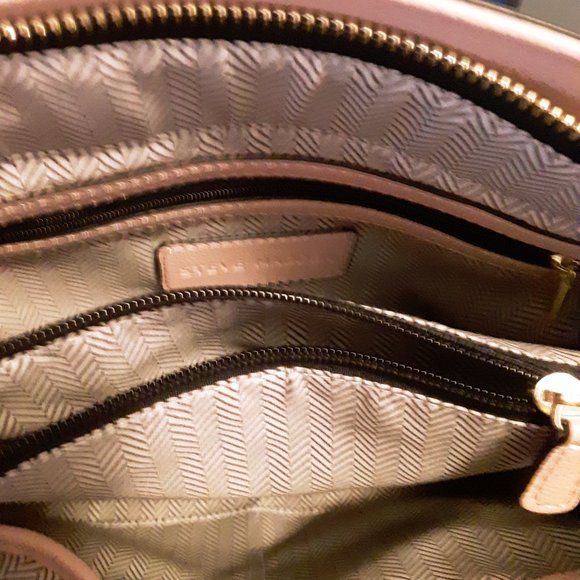 Steve Madden Purse - Picture 5 of 9